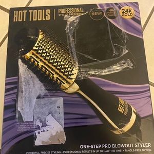 NEW hot tools one step blow out styler